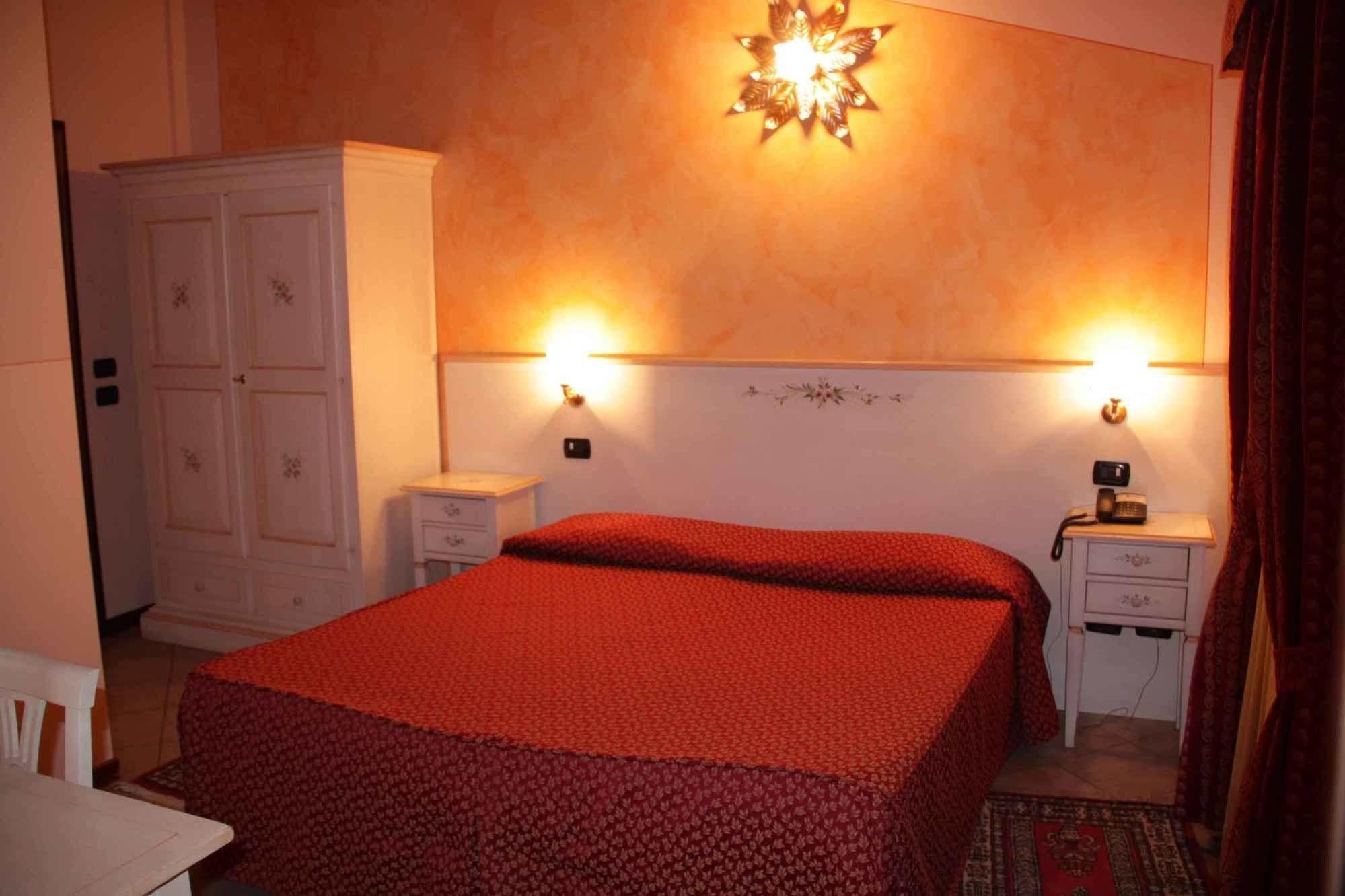 Albergo La Piana Ghedi Eksteriør billede